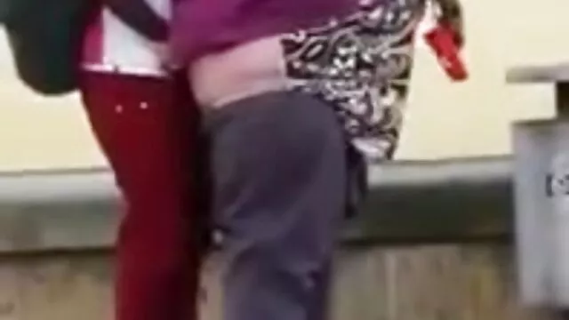 زن روسی با لباس صورتی و جوراب شلواری ، در خروس بزرگ لعنتی و مکیده می کمیک های سکسی تصویری شود