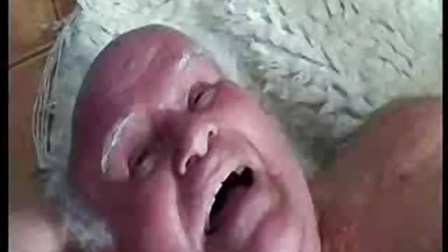 مینکس کیرگولهای مقعدی داستان سکسس تصویری ایجاد می کند و عاشقانه ها را دوست می دارد