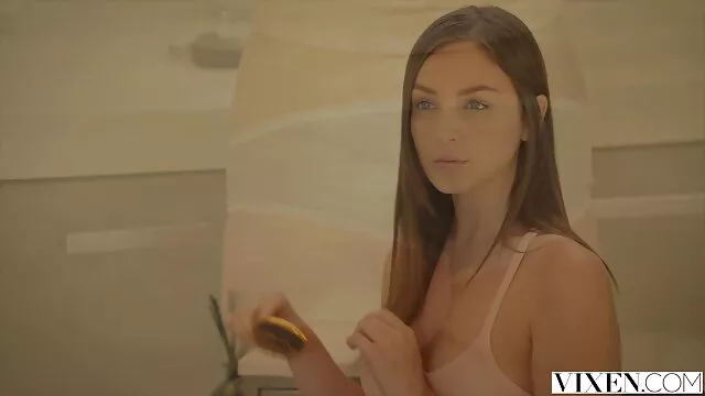 مشت کس ولما لزبین سکسی روی تخت بزرگ