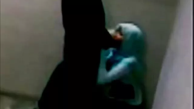 دوست دختر با کلافه ای در کلافه عشق می ورزد داستان تصويري پورن